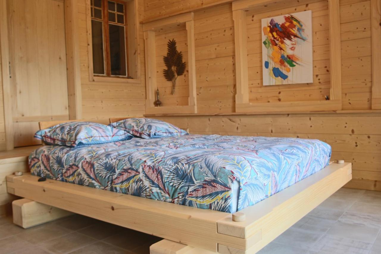 Les Abeilles Bed & Breakfast Romont ภายนอก รูปภาพ