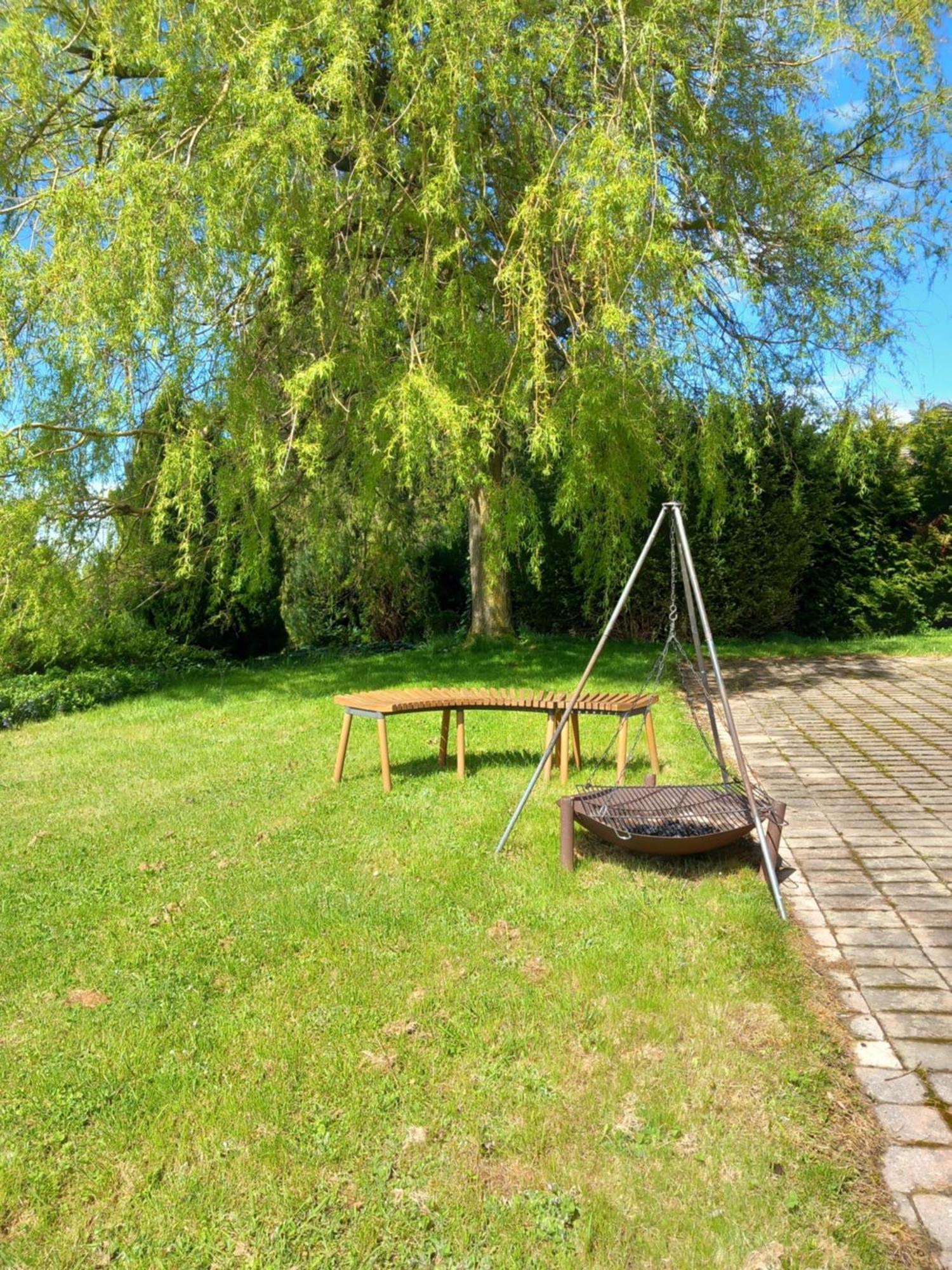 Les Abeilles Bed & Breakfast Romont ภายนอก รูปภาพ